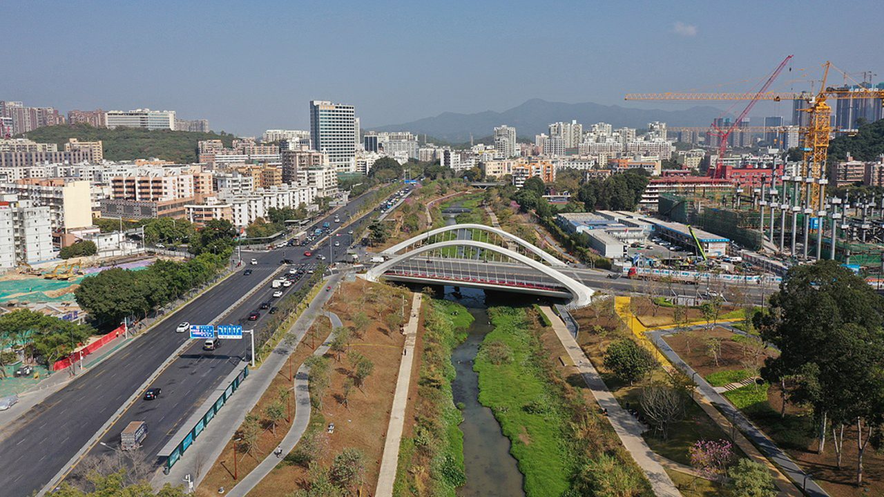 Green wildlife corridors bridges and belts